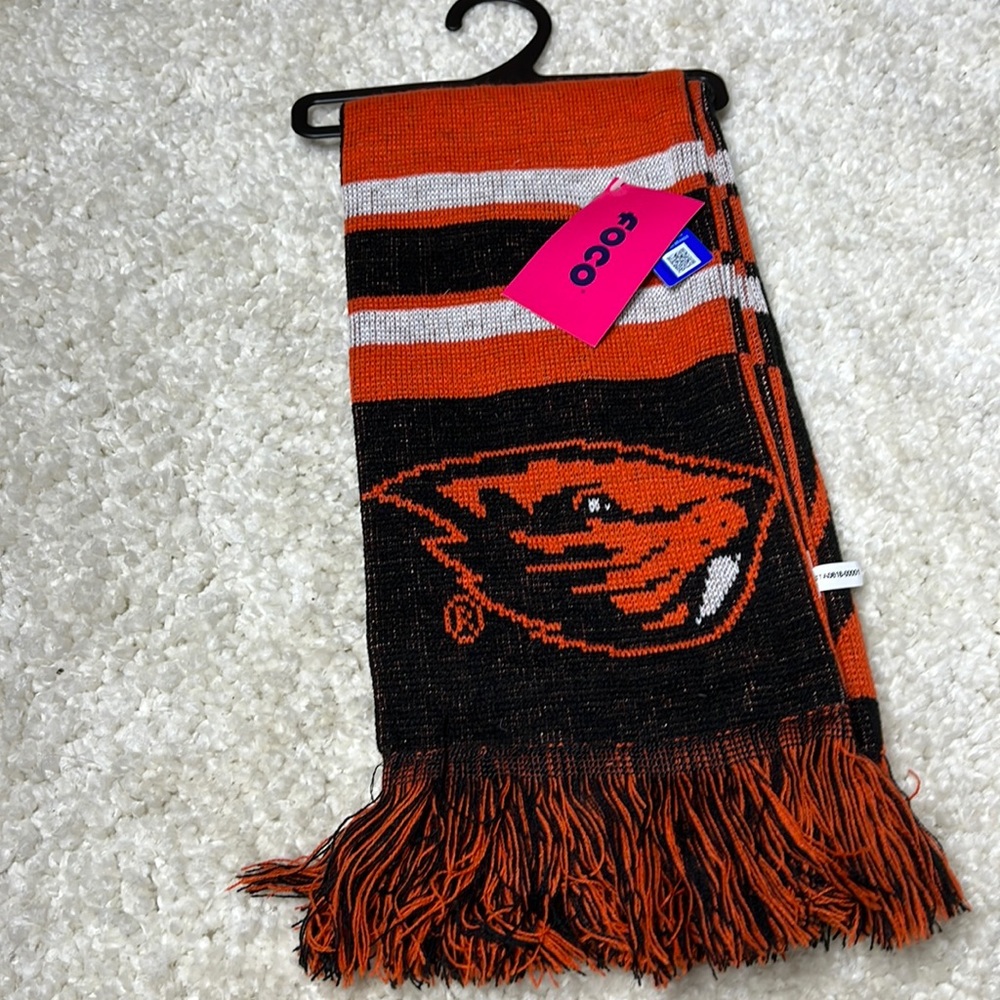 Brand new Oregon State University beavers scarf